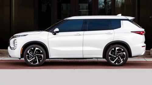 MITSUBISHI OUTLANDER 2021