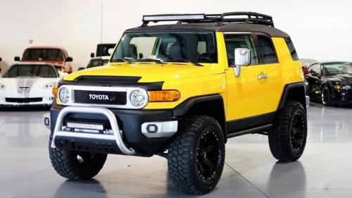 TOYOTA FJ CRUISER 2019