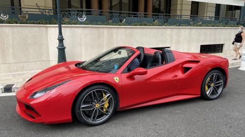 FERRARI 488 SPIDER