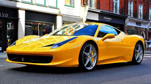 FERRARI 458 ITALIA
