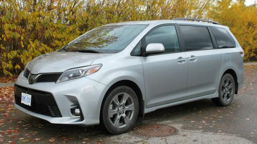 TOYOTA SIENNA